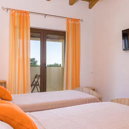 Beeindruckende Mit Beheiztem Privatpool By Interhome Ferienhaus Juršići