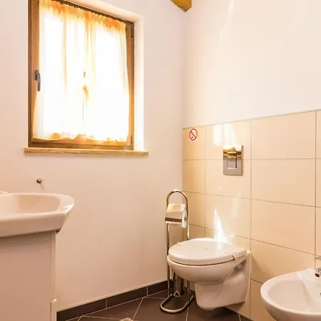 Ferienhaus Beeindruckende Mit Beheiztem Privatpool By Interhome Juršići