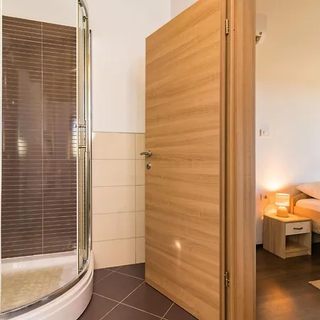 Beeindruckende Mit Beheiztem Privatpool By Interhome Ferienhaus *