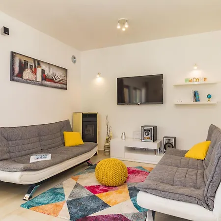 Ferienhaus Beeindruckende Mit Beheiztem Privatpool By Interhome *