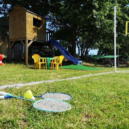 Ferienhaus Beeindruckende Mit Beheiztem Privatpool By Interhome Juršići